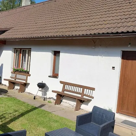 Chaloupka Ktera Ma Smrnc Čáslav